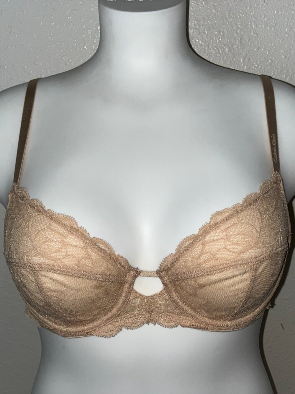 PRE-OWNED CALVIN KLEIN SEDUCTIVE COMFORT BRA SZ 34B